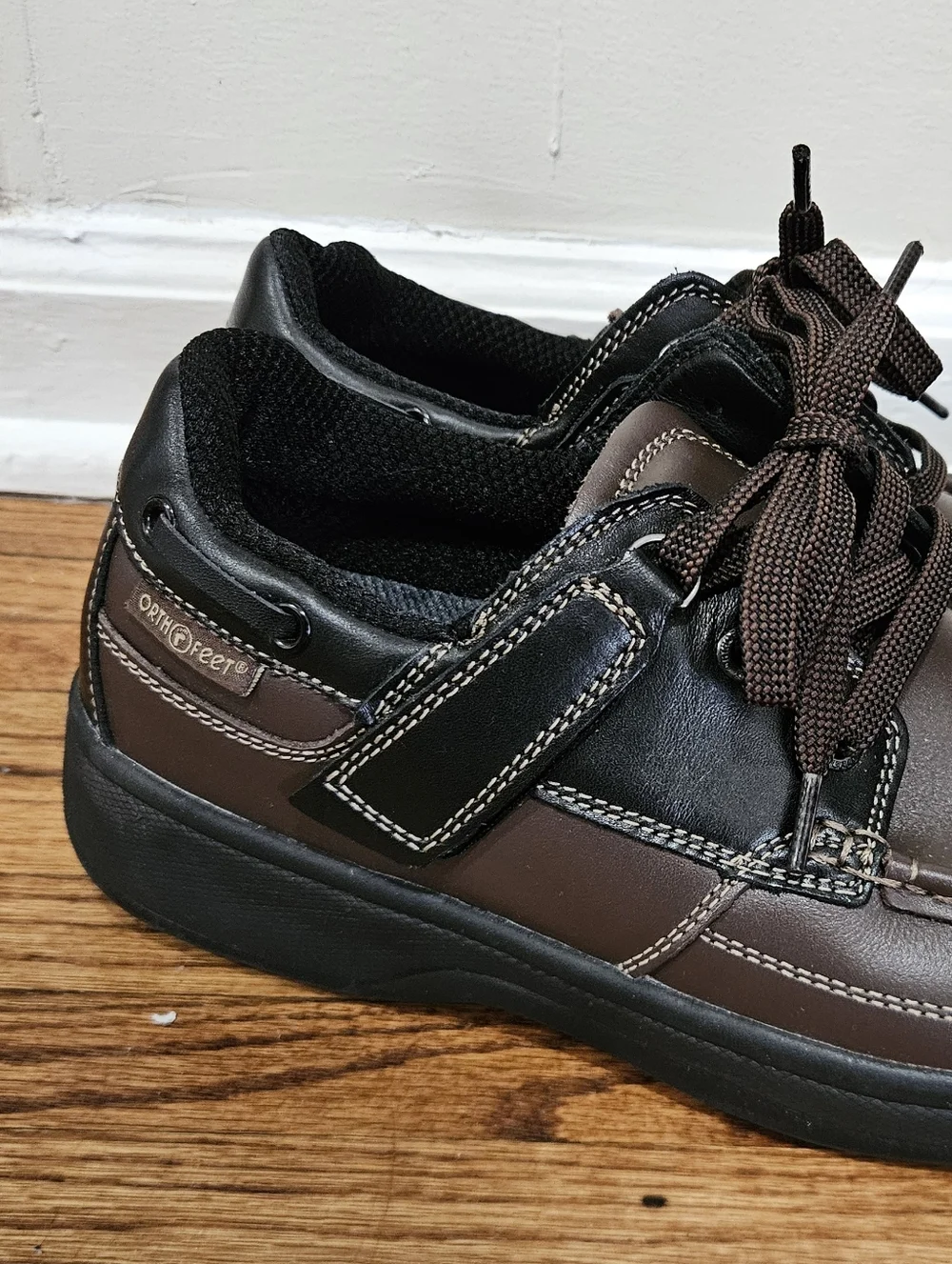 Orthofeet mens shoe